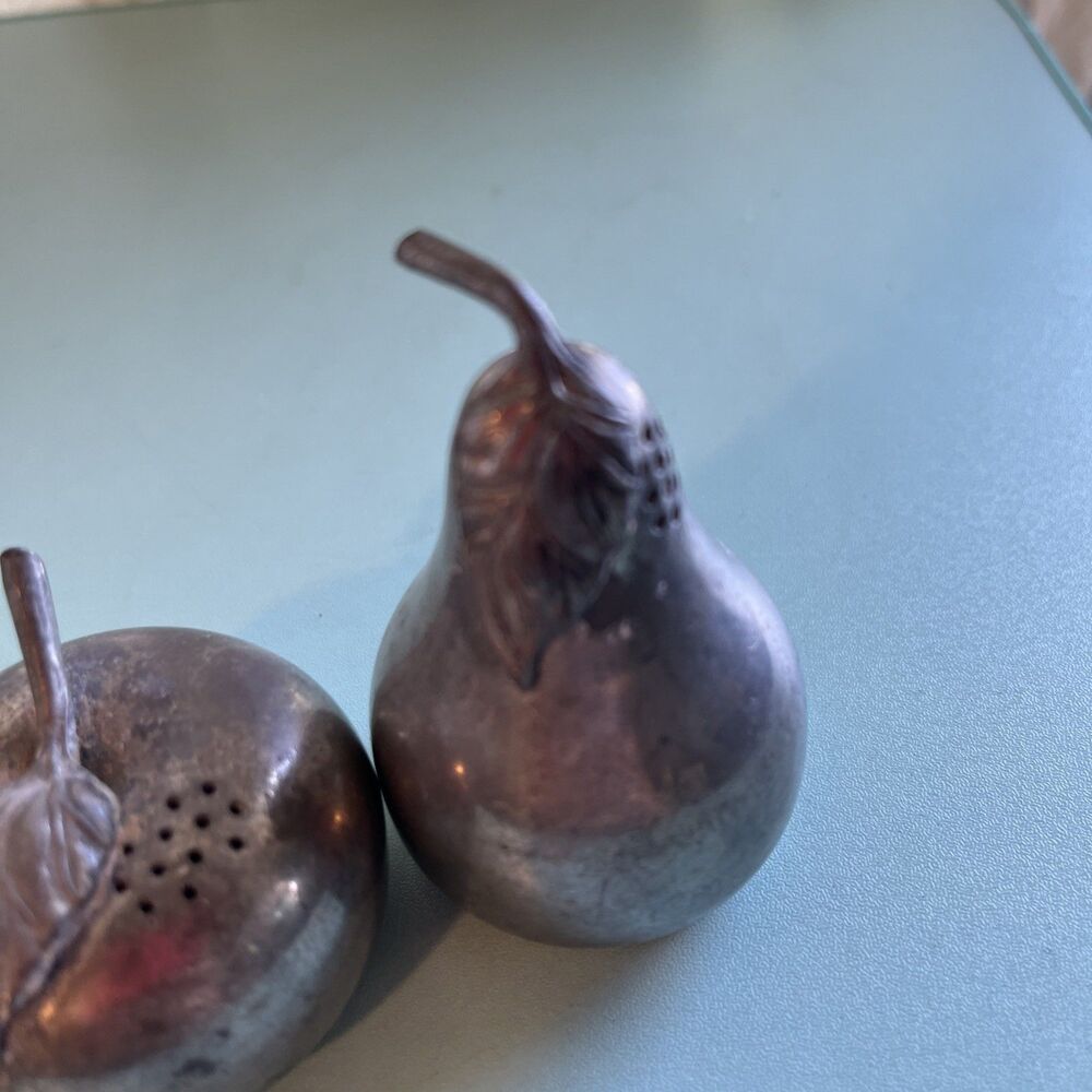 Kirk Stieff Pewter Apple and Pear Salt and Pepper Shakers With Stoppers 1970’s - Picture 8 of 8